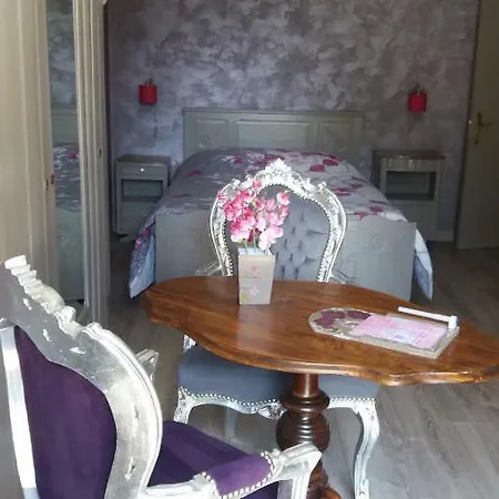Au Doubs Cocon Fleuri Bed & Breakfast *